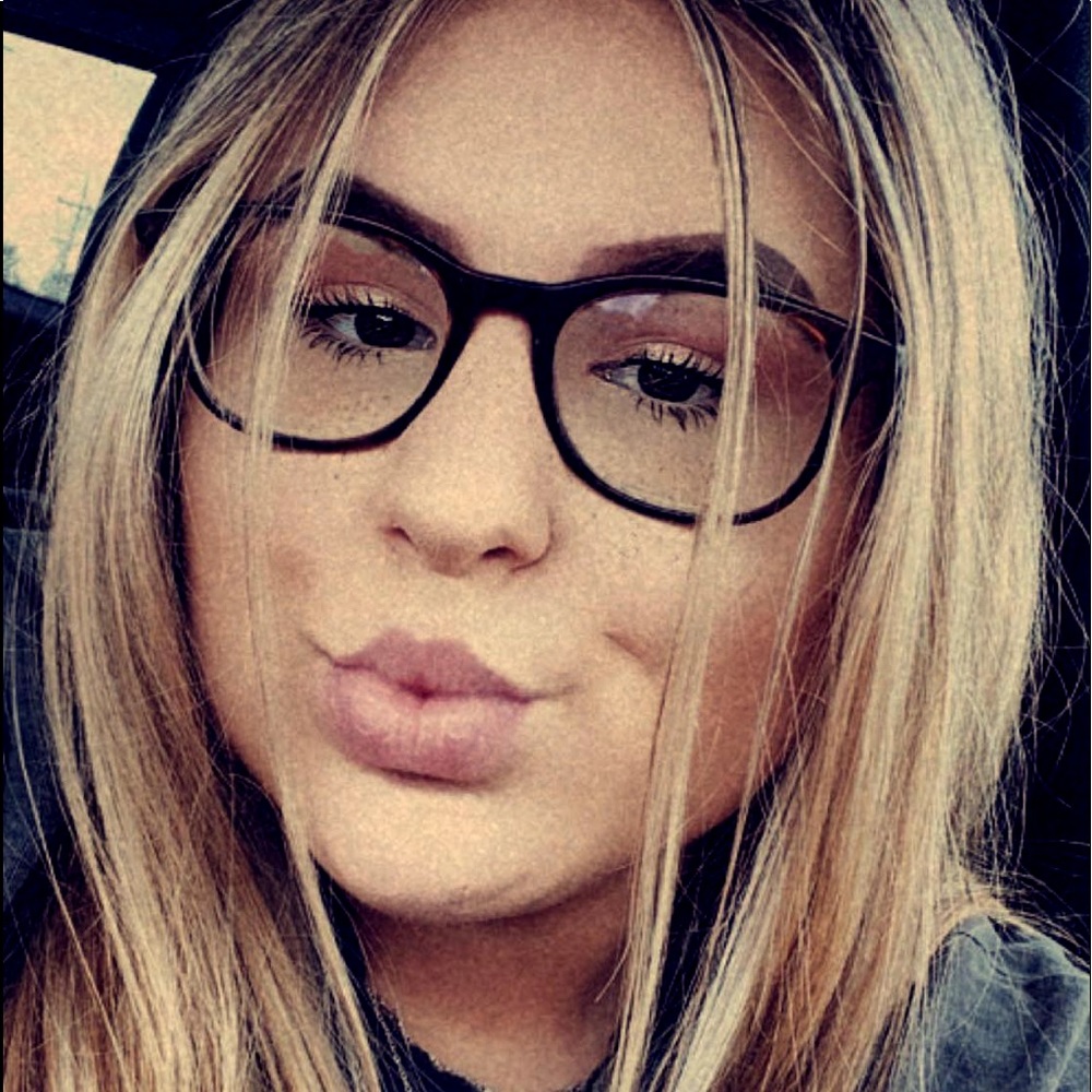 Meet your Posher, Alyssa